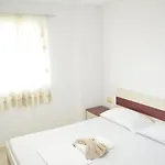 Emiljano Hotel *
