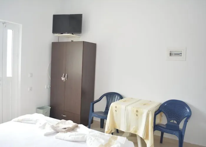 Emiljano ホテル *