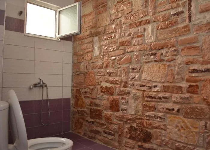 Emiljano クサミル