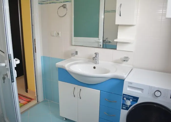 Emiljano クサミル