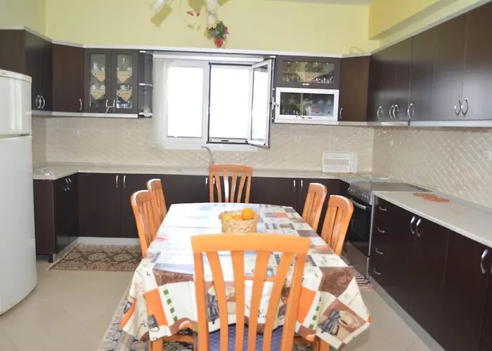 Emiljano ホテル クサミル